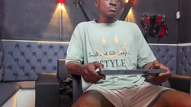 Snapshot of Terrance_z chatting on 03.12.26 Terrance z online show from 03.12.26