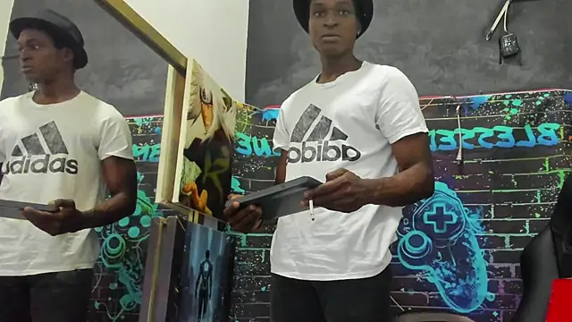 Snapshot of Terrance_z chatting on 04.08.26 Terrance z online show from 04.08.26