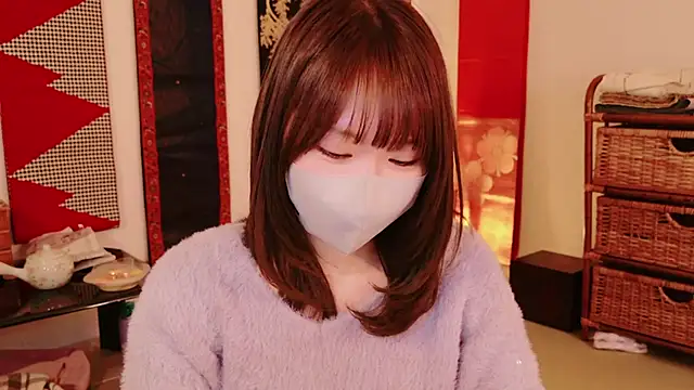 Snapshot of Yui-Ch chatting on 01.08.25 Yui-Ch online show from 01.08.25