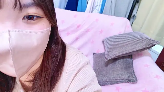 Snapshot of pyon_kawa chatting on 12.02.24 pyon kawa online show from 12.02.24