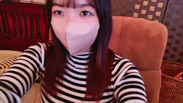 Snapshot of pyon_kawa chatting on 02.02.25 pyon kawa online show from 02.02.25