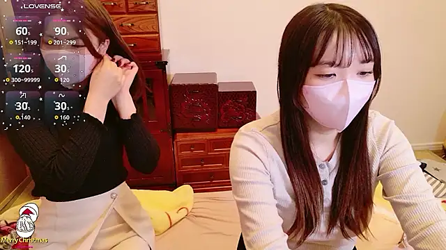 Snapshot of pyon_kawa chatting on 10.30.25 pyon kawa online show from 10.30.25