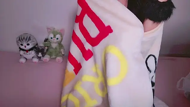 Snapshot of sayaka_xo chatting on 02.22.25 sayaka xo online show from 02.22.25