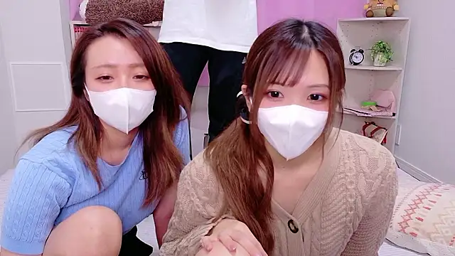 Snapshot of ayu_yu_xo chatting on 10.17.25 ayu yu xo online show from 10.17.25