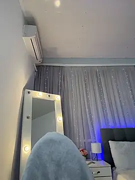 Milkissss online show from 11.23.25