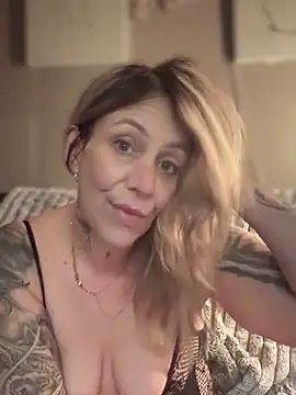 blondebitch2 online show from 03.08.25