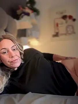 blondebitch2 online show from 11.11.25