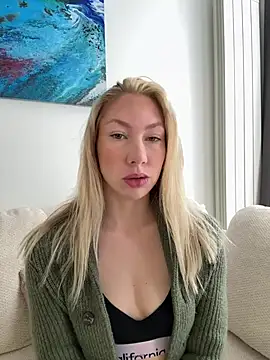 LuisaBecker online show from 04.24.26