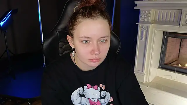 Snapshot of carolina_elf chatting on 02.05.25 carolina elf online show from 02.05.25