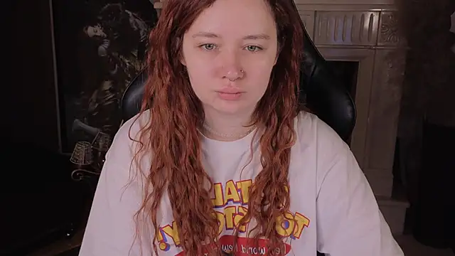 Snapshot of carolina_elf chatting on 11.21.25 carolina elf online show from 11.21.25