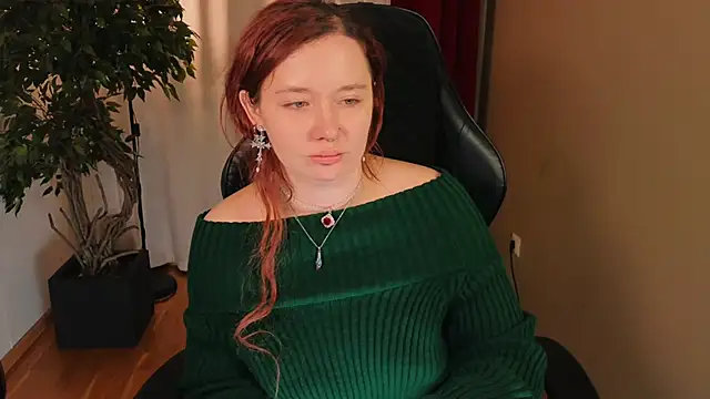 Snapshot of carolina_elf chatting on 11.23.25 carolina elf online show from 11.23.25