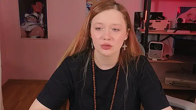 Snapshot of carolina_elf chatting on 02.25.26 carolina elf online show from 02.25.26