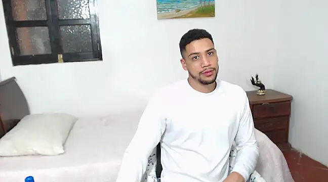 Jhors  Collens online show from 03.07.25