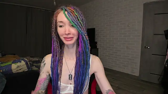 Roxy Silver online show from 01.28.25