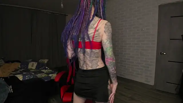 Roxy Silver online show from 01.29.25