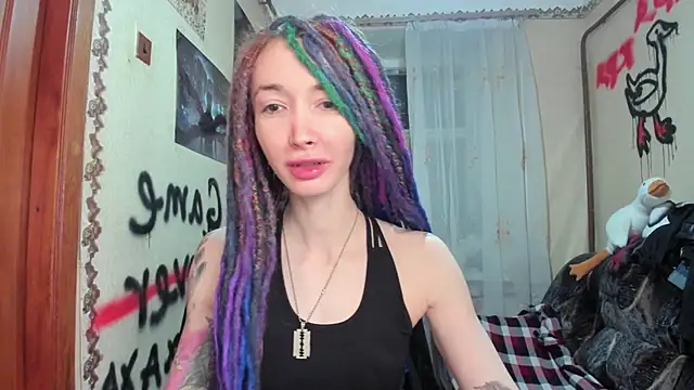 Roxy Silver online show from 02.07.25