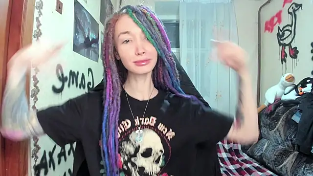 Roxy Silver online show from 02.08.25