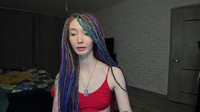 Roxy Silver online show from 02.12.25