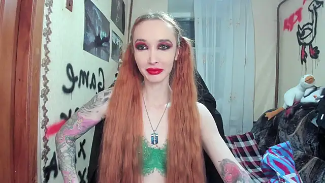 Roxy Silver online show from 02.20.25