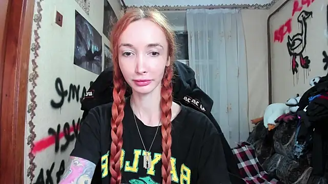 Roxy Silver online show from 10.13.25