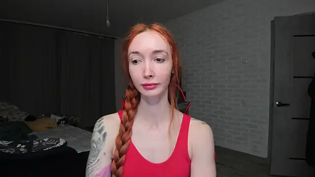 Roxy Silver online show from 12.04.25