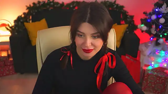 NicoleMun online show from 12.05.24