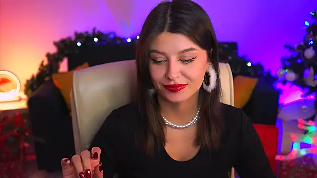 NicoleMun online show from 12.20.24