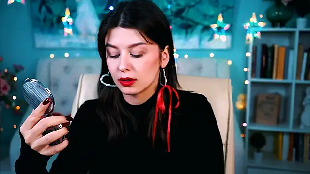 NicoleMun online show from 12.29.24