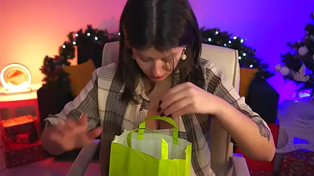 NicoleMun online show from 01.07.25