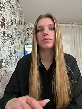 Snapshot of adel_secret chatting on 02.13.26 adel secret online show from 02.13.26