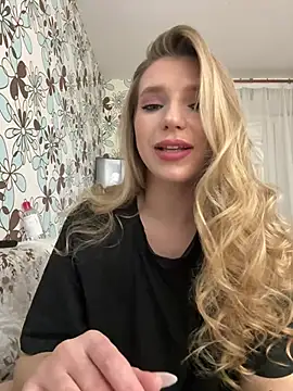 Snapshot of adel_secret chatting on 02.14.26 adel secret online show from 02.14.26