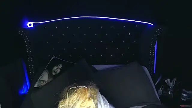 Snapshot of msyvette1970@xh chatting on 03.12.25 msyvette1970xh online show from 03.12.25