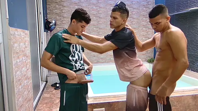 Snapshot of Boysgang_sex chatting on 03.14.25 Boysgang sex online show from 03.14.25