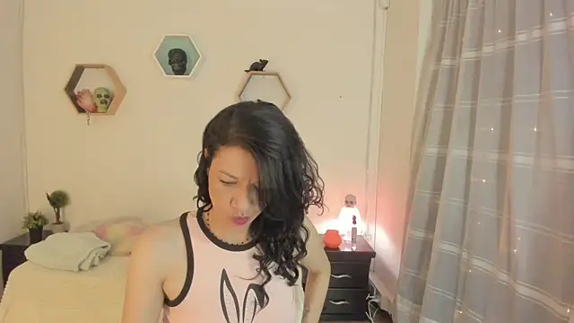 Snapshot of Paloma_victory chatting on 10.26.25 Paloma victory online show from 10.26.25