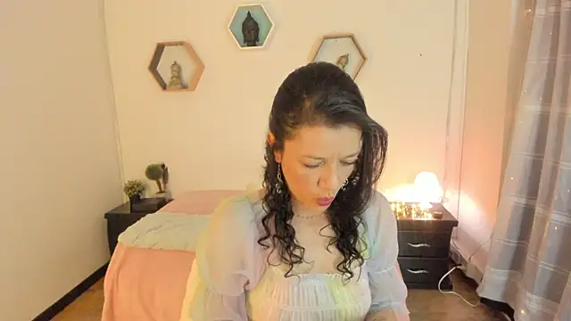 Snapshot of Paloma_victory chatting on 11.25.25 Paloma victory online show from 11.25.25