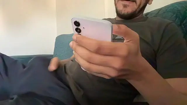 Snapshot of Mooka69 chatting on 12.24.24 Mooka69 online show from 12.24.24