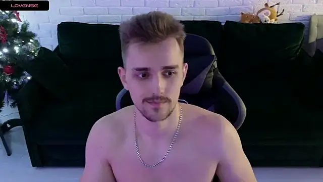 Larstar01 online show from 12.29.24