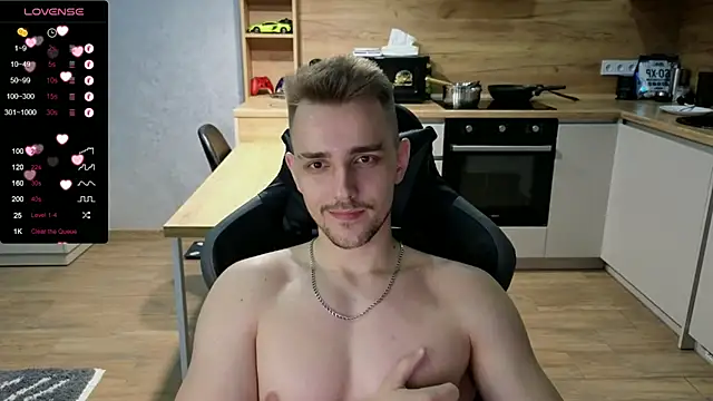 Larstar01 online show from 01.29.25