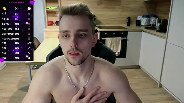 Larstar01 online show from 02.16.25