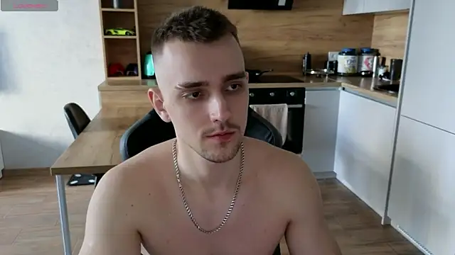 Larstar01 online show from 02.17.25