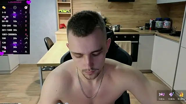 Larstar01 online show from 02.20.25