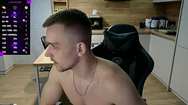 Larstar01 online show from 02.24.25