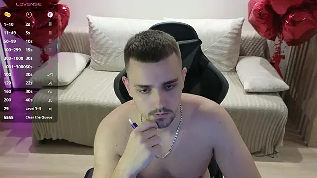 Larstar01 online show from 11.06.25