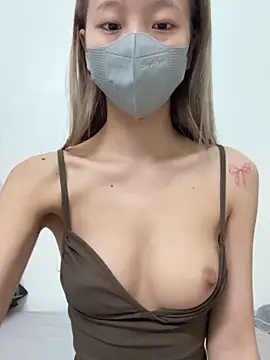 Snapshot of Lucy-Gold chatting on 03.09.26 Lucy-Gold online show from 03.09.26