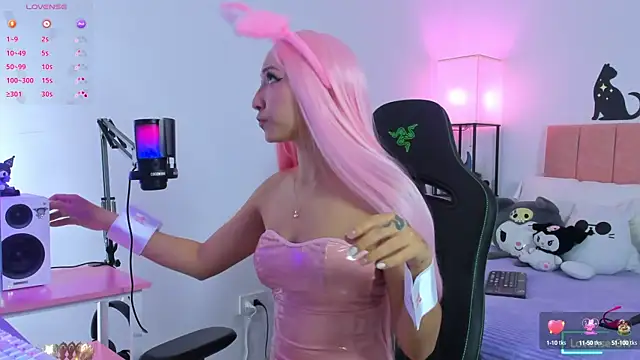 Snapshot of MarianaBranzz chatting on 09.19.25 MarianaBranzz online show from 09.19.25