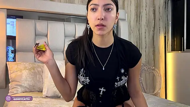 MarianaBranzz online show from 07.16.26
