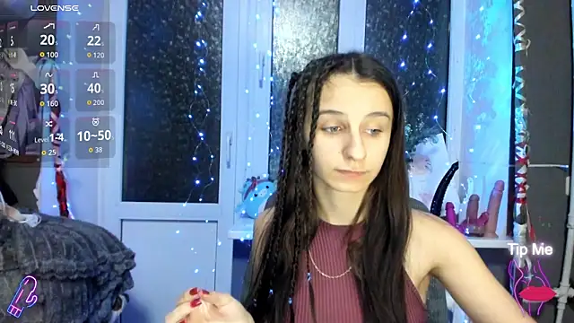  Nika Kik online show from 12.13.25