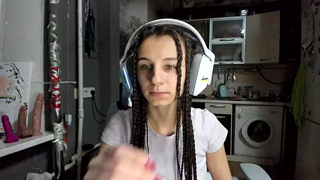  Nika Kik online show from 12.14.25