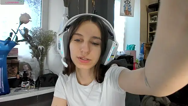  Nika Kik online show from 04.15.26