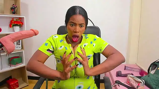 sammanta boobs online show from 01.22.25